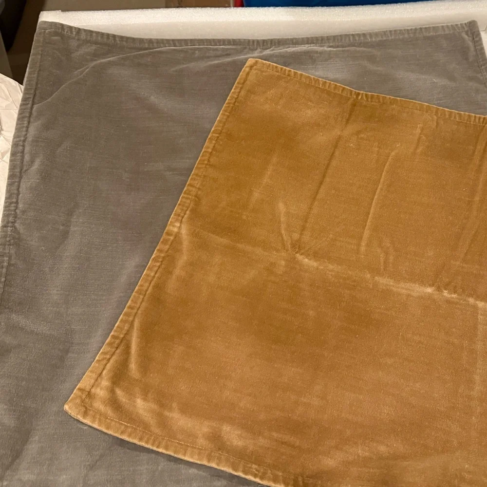 New Pottery Barn Retired Washed Velvet Pillow Cover, 24”, Lambswool, 2017